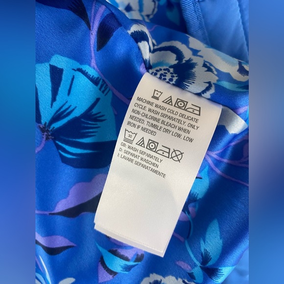 Isaac Mizrahi Live - Royal Blue with Flower Pattern Inside - Vest - 3XL - Picture 3 of 10